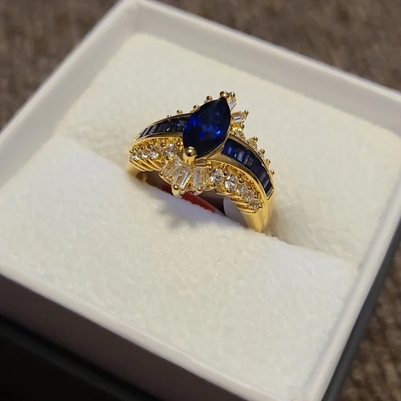 FINE JEWELRY GORGEOUS! 14K GOLD OVER SILVER BLUE AND WHITE SAPPHIRE RING SIZE 6 - Picture 3 of 13